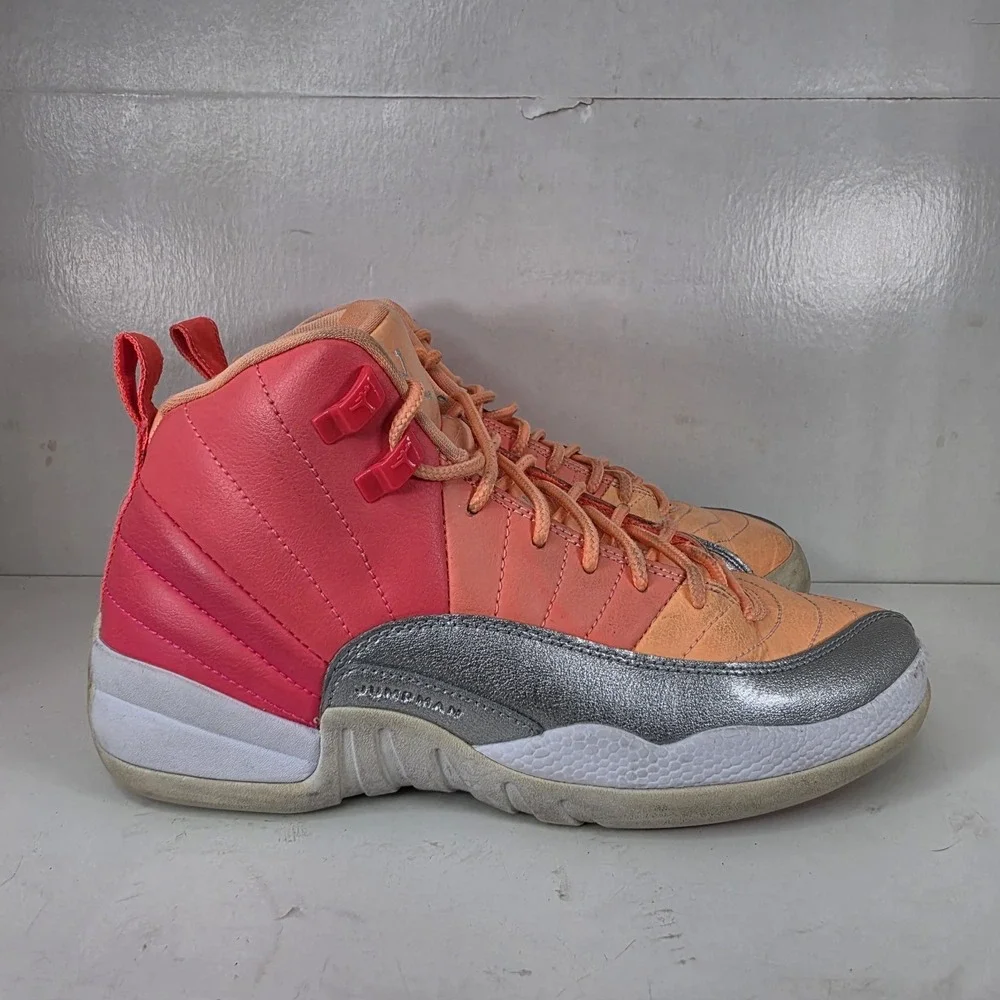 Jordan 12 Retro GS Sunrise Hot Punch Pink Orange‎ 510815-601 Size 6Y Women 7.5